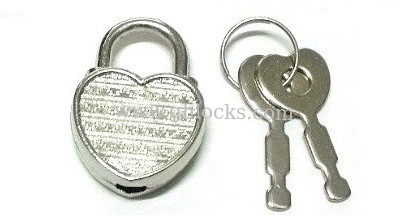 Cubra con cinc cerradura en forma de corazón del cuaderno de la aleación la pequeña para los efectos de escritorio proveedor